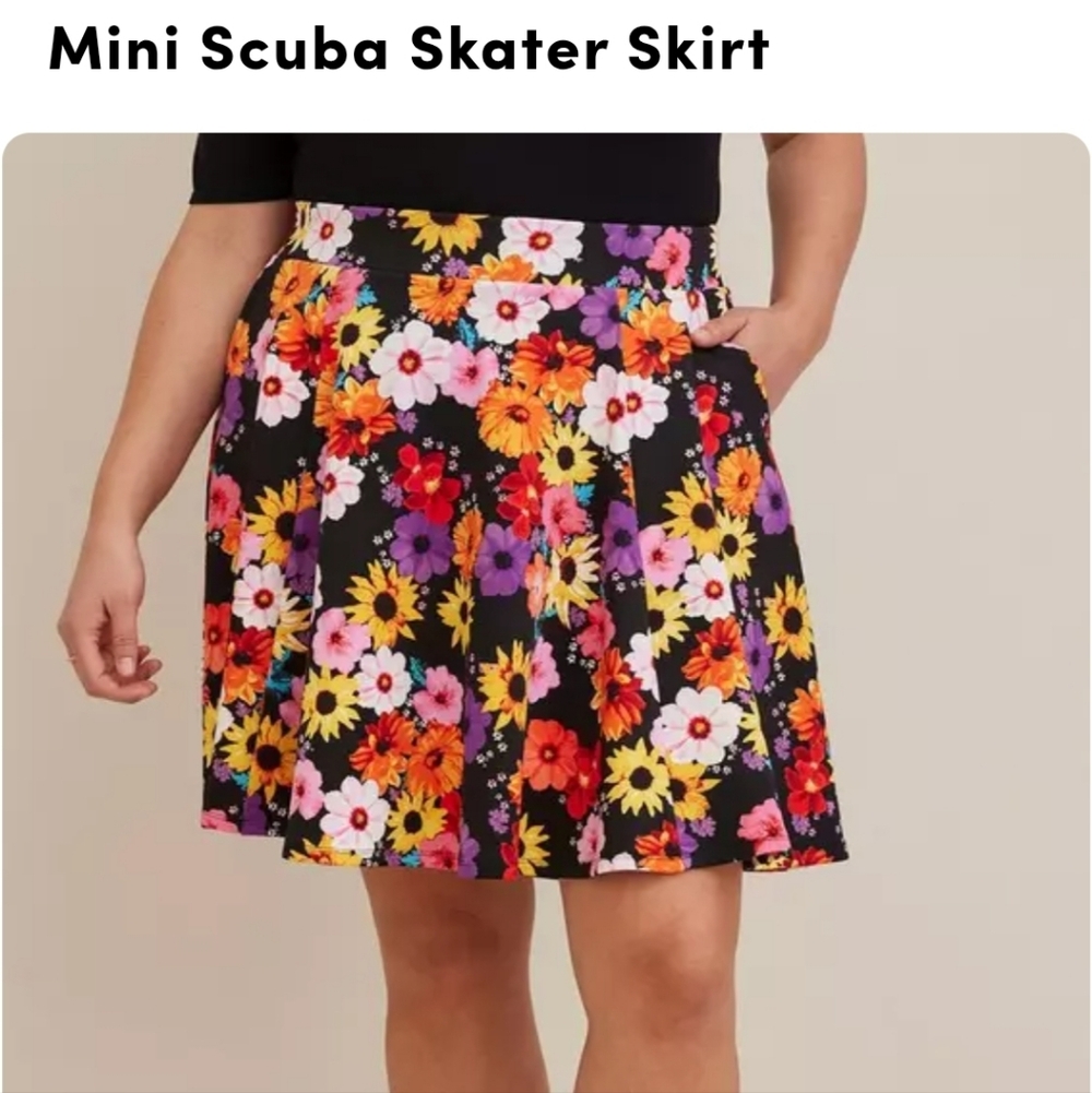 Torrid Black Skirt with Floral Print Size 3X Spring and Summer Ready